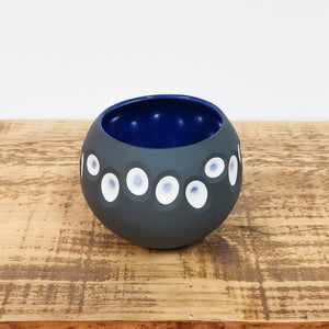 Open image in slideshow, Handmade Large Round Charcoal Porcelain Tealight Holder
